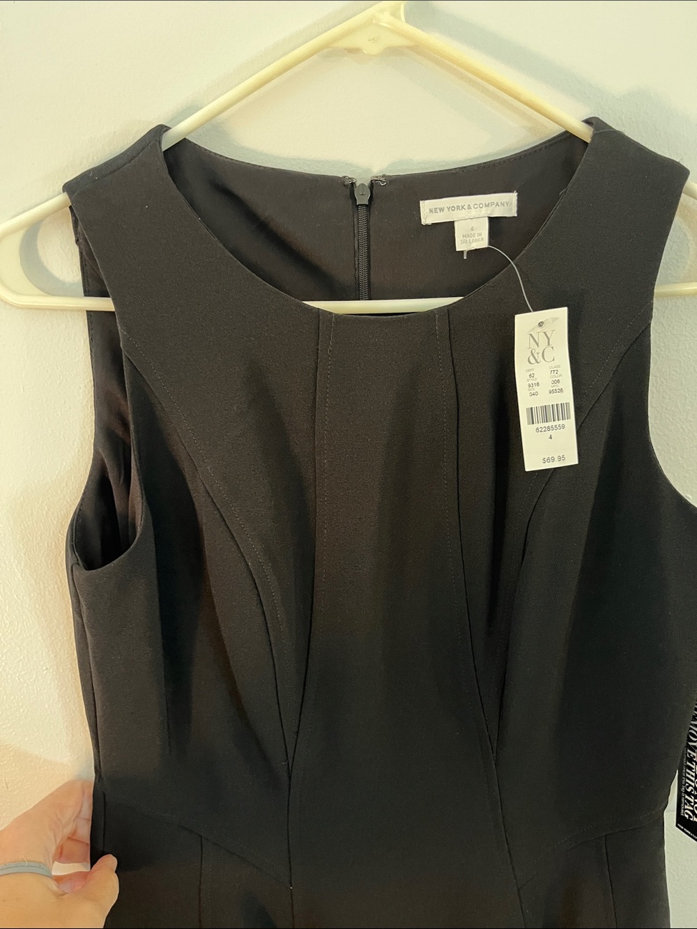New York & Company Black Sleeveless Midi Fit-and-Flare Dress - Picture 7 of 7